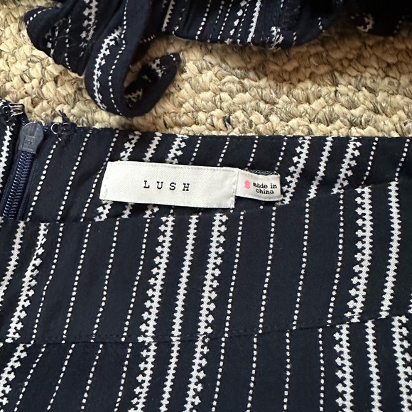 Lush wide leg pant and crop top set - Picture 2 of 2